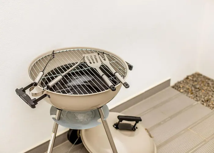 4 With Terrace 度假居 *