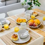 4 With Terrace 4* Эшпинью